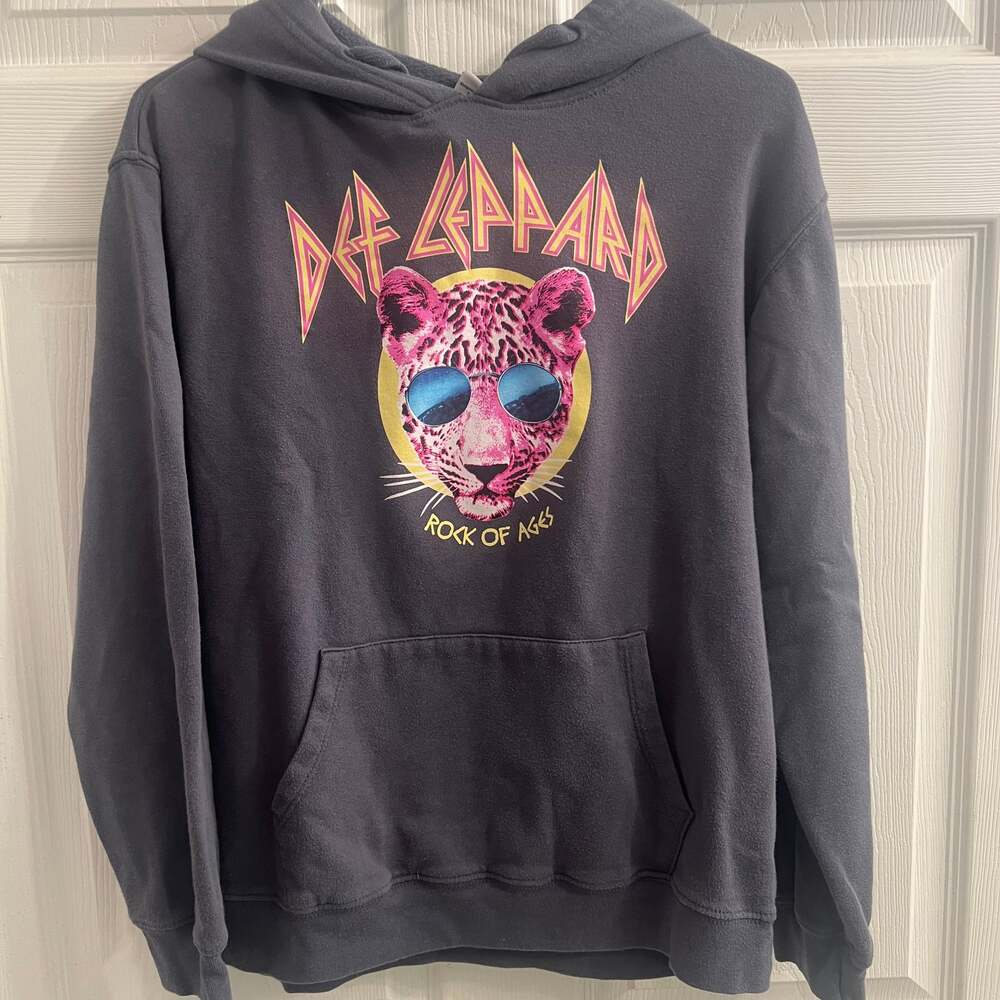 Def Leppard Rock Of Ages Gray Front Pocket Pullover Hoodie